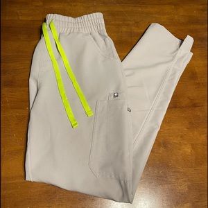 Wear Figs High Wasted Yola Scrub Bottoms